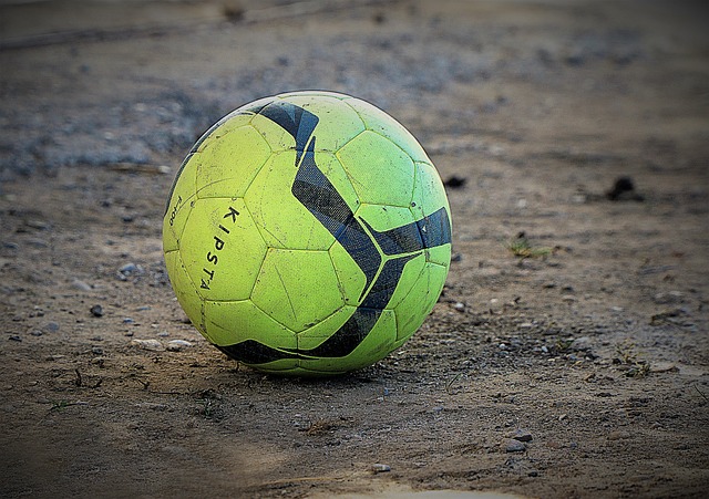 上海男篮三分雨淹没对手